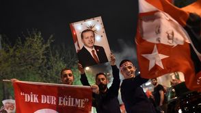 تركيا - الاستفتاء التركي - احتفالات الأتراك - أ ف ب