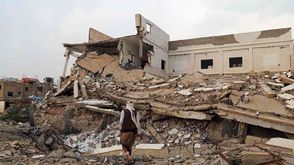 تدمير مدرسة في اليمن - أ ف ب