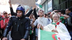 الحراك الشعبي  الجزائر  بوتفليقة- الأناضول