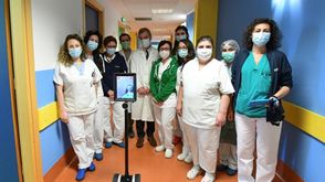 الروبوتات  أطباء  إيطاليا  كورونا  معاينة- أ ف ب