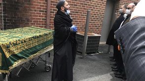 جنازة مسلمين كورونا- ميدل إيست آي