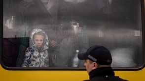 أطفال أوكرانيا نزوح - جيتي