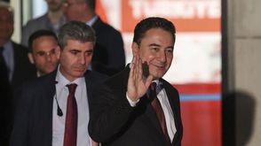 علي باباجان زعيم حزب ديفا بتركيا- خبر ترك