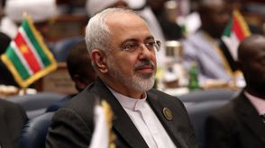 وزير الخارجية الإيراني جواد ظريف خلال قمة منظمة المؤتمر الإسلامي في الكويت ـ أ ف ب