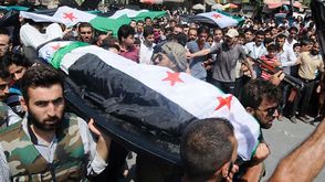 مظاهرة للثورة ي سوريا - ا ف ب