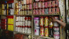 متجر حلويات في لاهور في 14 نيسان/ابريل 2015