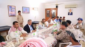 رئيس الوزراء بن دغر يستقبل رئيس اللجنة السعودية المكلفة بالاطلاع على أوضاع في سقطرى سبأ