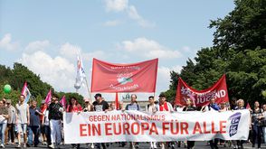 ألمانيا.. الآلاف يتظاهرون ضد تنامي العنصرية في أوروبا جيتي