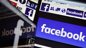 تقول مجموعة فيسبوك ان خمسة بالمئة من الحسابات الفعلية "وهمية"