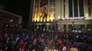 تجمعت الحشود في أنقرة للاستماع إلى أردوغان وهو يلقي خطاب النصر جيتي الأناضول