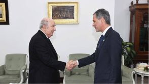 تبون ومبعوث الرئيس الرفنسي.. فيسبوك