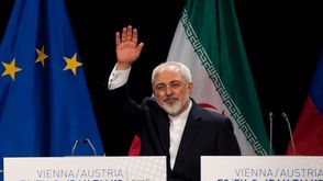 وزير الخارجية الإيراني جواد ظريف خلال اتفاق النووي بفيينا ـ أ ف ب