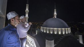 مساجد تركيا مسجد تركي أذان مؤذن - الأناضول