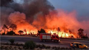 GettyImages-  حرائق الجزائر (1)