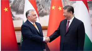 رئيس وزراء المجر فيكتور اوربان يلتقي رئيس الصين شي جين بينغ في بكين- حساب فكتور على اكس