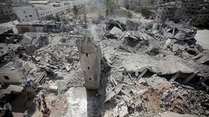 4 	 القصف الاسرائيلي يستهدف مسجد الامام الشافعي في مدينة غزة - الأناضول