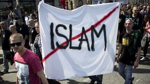 حركات معادية للإسلام ولهجرة المسلمين إلى أوروبا تمييز عنصري ضد الإسلام ـ أ ف ب