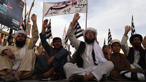 مجموعة من أنصار حركة طالبان بعد وفاة الملا عمر في أفغانستان ـ أ ف ب