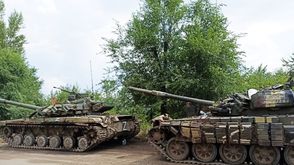 دبابتان روسيتان سيطر عليهما الجيش الأوكراني شرق البلاد- تويتر