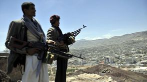 سيطرة الحوثيين على مقر عسكري شمالي صنعاء - سيطرة الحوثيين على مقر عسكري شمالي صنعاء - الأناضول (2)