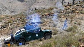 عملية ضد "طالبان" في منطقة الدر بابا قرب الحدود الباكستانية الأفغانية - أ ف ب