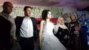 فتاة في الدرباسية ريف الحسكة سوريا تزوجت في سن 17 سجنتها الإدارة الكردية وزوجها ووالدها بالسجن سنة