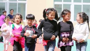 اطفال في مدرسة بالصين - جيتي