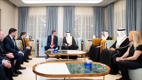 وزير خارجية الاحتلال الاسرائيلي يلتقي وزير خاجرية البحرين عبد اللطيف الزياني في المنامة- الأناضول