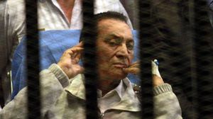 مبارك خلال إحدى جلسات محاكمته - أرشيفية