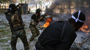 مقاتلون من المعارضة السورية في حلب - أ ف ب 