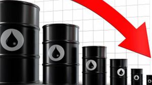 من المستبعد أن تصعد أسعار النفط الخام كثيرا في 2016 بسبب تراجع الطلب وارتفاع المعروض- أرشيفية