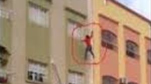 لقطة انتحار الفتاة المغربية بالفيديو - مواقع تواصل