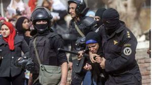 تقبع طالبات مصريات بدون محاكمة في السجون منذ 10 أشهر - أرشيفية