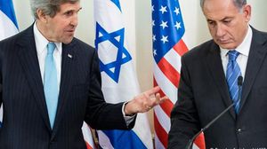 رئيس وزراء إسرائيل نتنياهو  ووزير خارجية أمريكا كيري - أرشيفية
