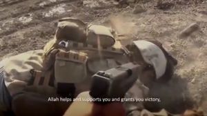 مشهد لتصفية جندي عراقي بثها التنظيم بأحد إصداراته - يوتيوب