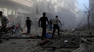 كان أكثر من مئة سوري قتلوا في قصف شنته طائرات النظام بالقنابل الفراغية على مدينة دوما - الأناضول
