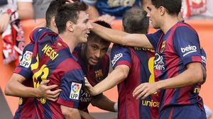 فرحة لاعبي برشلونة بالهدف الأول - أ ف ب