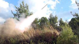لحظة إطلاق صاروخ الغراد على مطار حميحيم العسكري ـ أحرار الشام