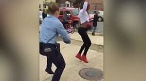 مواجهة راقصة بين شرطية ومراهقة في واشنطن ـ يوتيوب