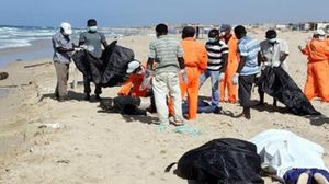 قال حرس السواحل الليبي أنه أنقذ 212 مهاجرا من قاربين مطاطين - أرشيفية 