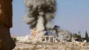 قام تنظيم الدولة في وقت سابق بتفجير قوس النصر الشهير في تدمر السورية - تويتر