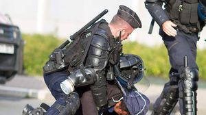 الشرطة الفرنسية تخلي تجمعا للاجئين في كاليه في تشرين الأول الماضي