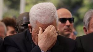 عباس كان أبدى علامات الحزن الشديد في جنازة بيريز- تويتر
