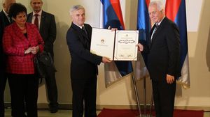 منح البرلمان الصربي "المجرمين كاراديتش وبلافسيتش" شهادات شكر وتقدير - الأناضول