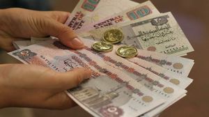 هبطت العملة المصرية من 24.7 جنيه للدولار إلى نحو 26.5- جيتي
