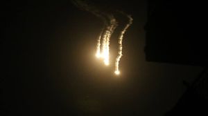 قصفت روسيا حلب بالقنابل المضيئة- مركز حلب الإعلامي