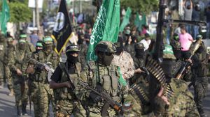 رجحت صحيفة "لي أوكي ديلا غويرا" أن تنشب حرب بين حركة حماس وتنظيم الدولة- جيتي