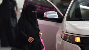 من المقرر البدء بالسماح للمرأة السعودية بقيادة السيارة في حزيران/ يونيو المقبل- جيتي