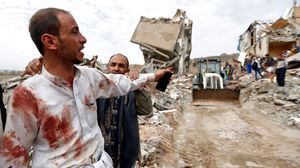 دمار واسع في مناطق مدنية خلفته ضربات التحالف العربي- جيتي