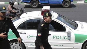 الأمن الإيراني قال إن المسلحين ألقوا قنبلة على مقر للشرطة- أرشيفية 